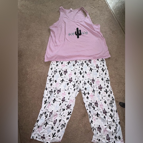 La Vie En Rose Pink and White Cactus Pajama Set - Picture 1 of 3
